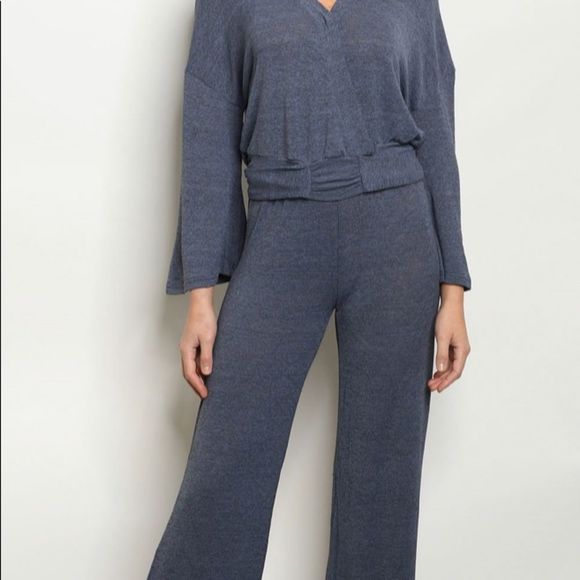 🆕Matching top and pant set in slate blue - Picture 3 of 3